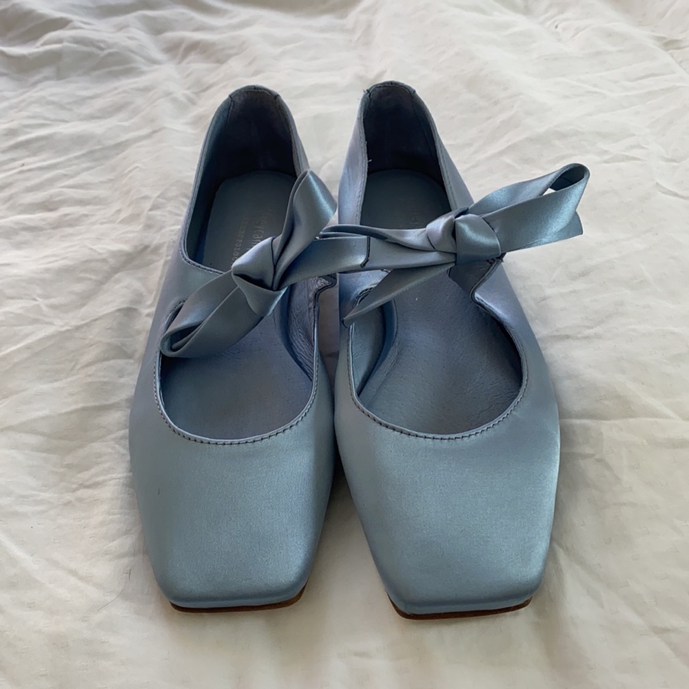 Jeffrey Campbell Blue Satin Bow Flats - Picture 4 of 7